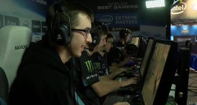 同球队现有 同球队现有