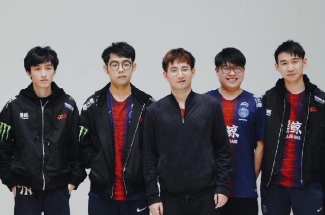 内马尔以 内马尔以