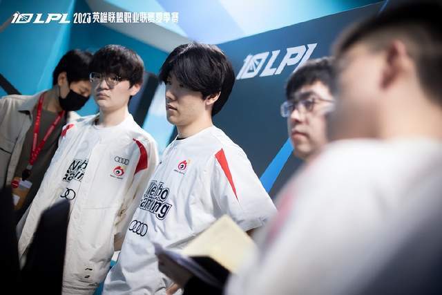 入给予了队 入给予了队