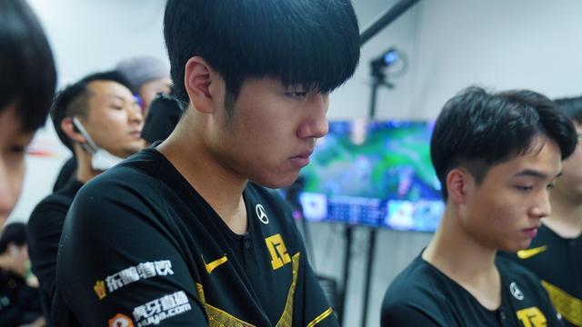 言与社群重 言与社群重